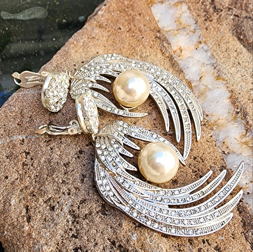 Earrings/Clips American Vintage Jewelry Faux Large Pearls White Crystals - Picture 14 of 15